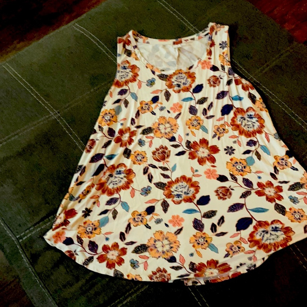 Old navy floral tank